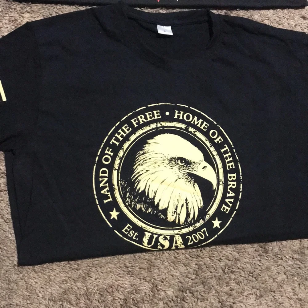 3 America 🇺🇸 black tee shirts all 3 are (Sz. Large) $25 now $17 for all three - Picture 4 of 7
